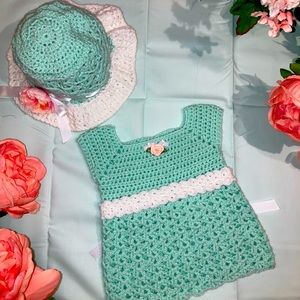 Size 0-6 months baby girl easter crochet outfit. Dress and hat. Removable belt.